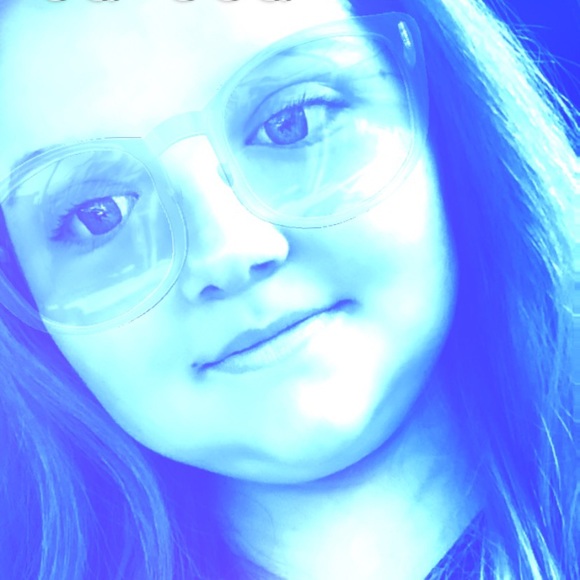 Meet your Posher, Kylee - Picture 1 of 1